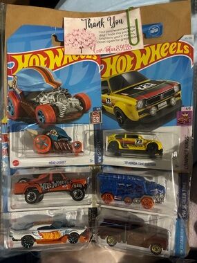 Hot Wheels Bundle Set -Set of 6 Random Brand New Cars